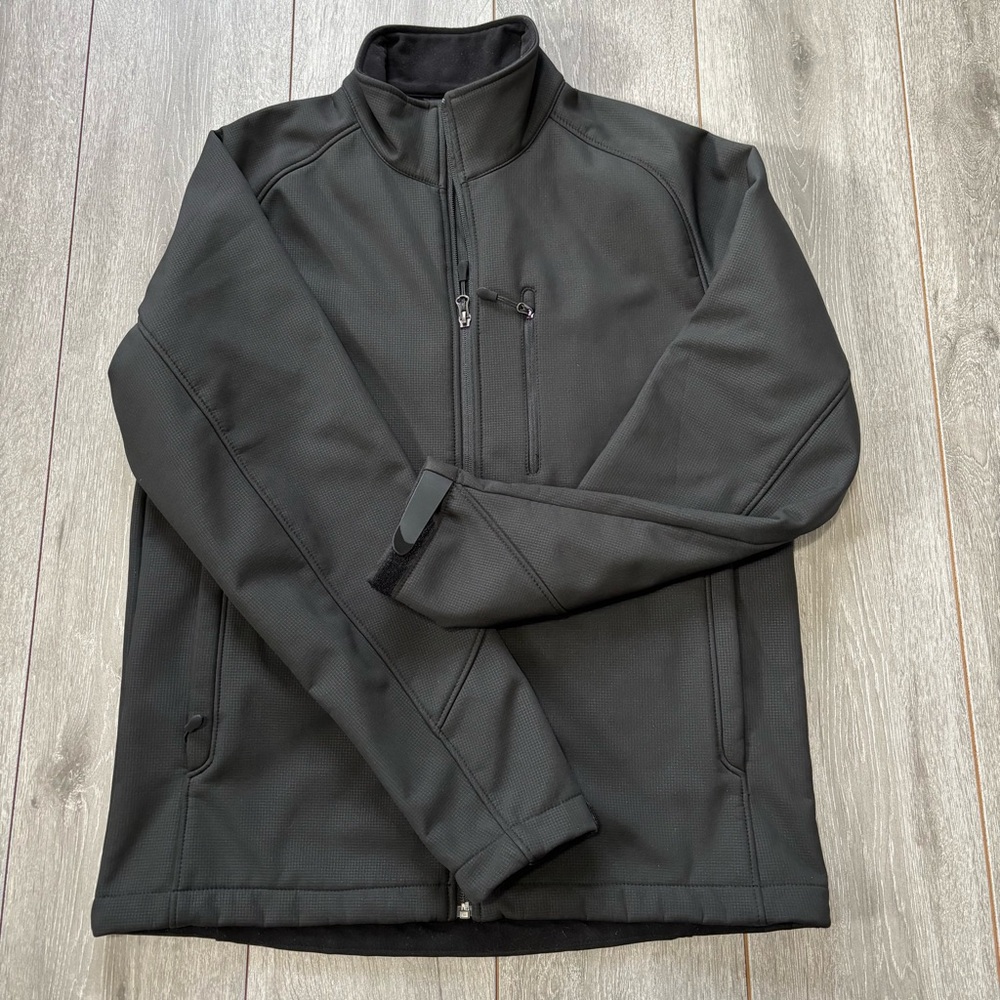 KIRKLAND Signature Mens Softshell weather resistant jacket